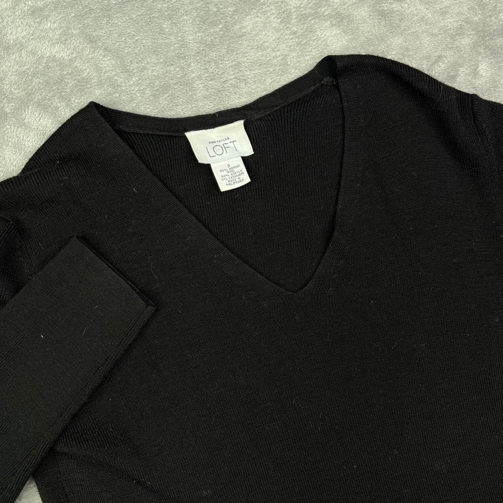 Ann Taylor LOFT V-Neck Sweater Womens S Black Solid Merino Wool Cashmere Blend